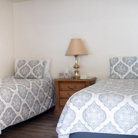 Cozy Mountain Motel Austin Экстерьер фото