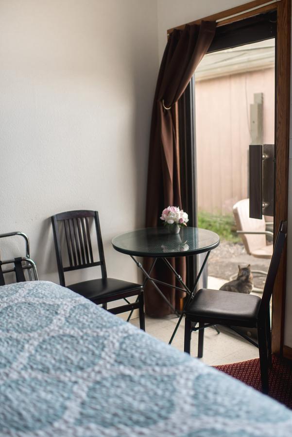 Cozy Mountain Motel Austin Экстерьер фото