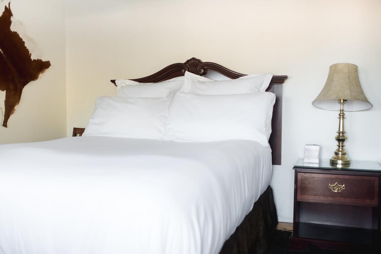 Cozy Mountain Motel Austin Экстерьер фото